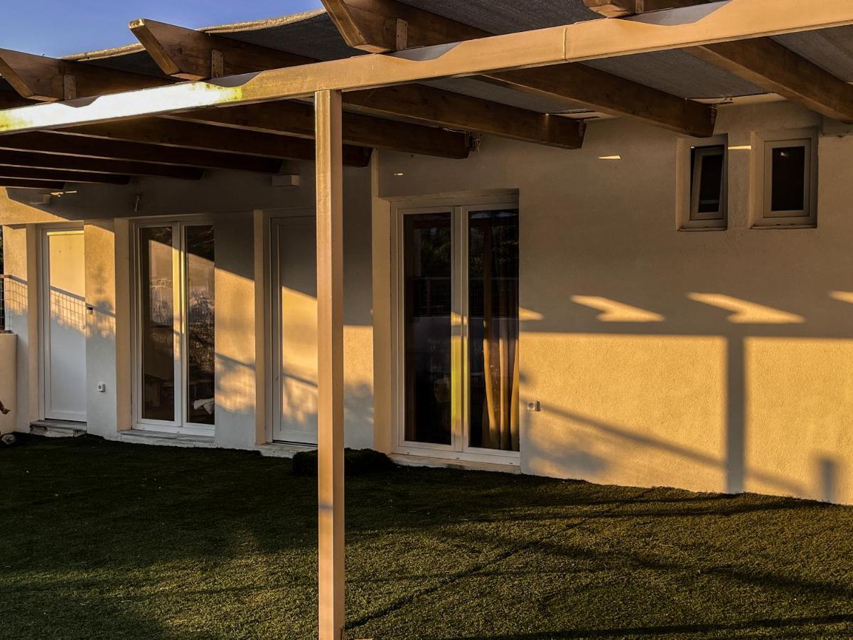 Tiki Beach Studios Nea Makri Exterior foto